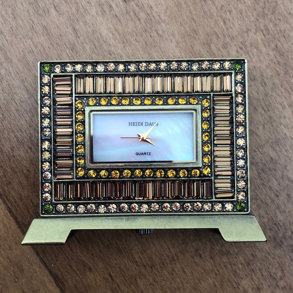 Heidi Daus Quartz Analog Table Watch NWOT 🖤